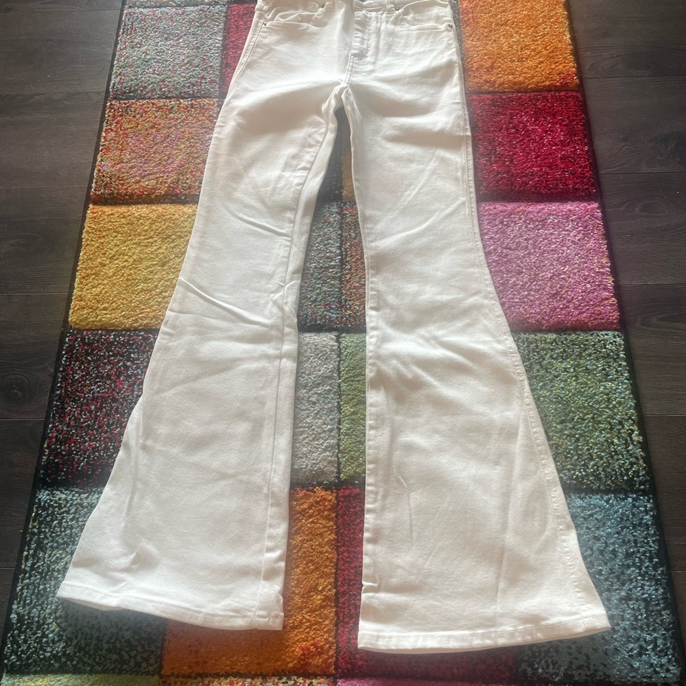 NWT White Flare Jeans for Women